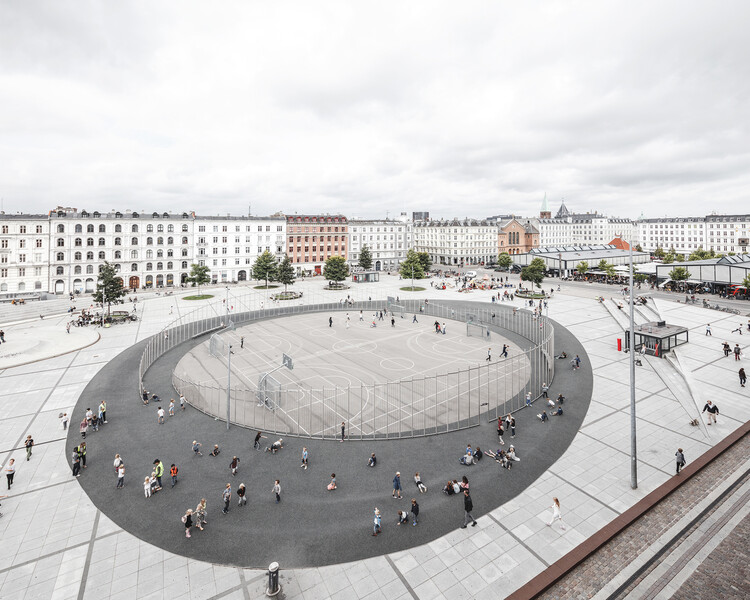 Путеводитель по архитектуре Копенгагена: 20 проектов, которые стоит открыть во всемирной столице архитектуры ЮНЕСКО 2023 года — изображение 17 из 22