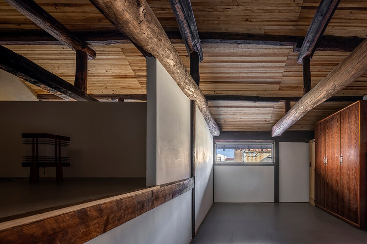 Дом в Кавадзири / Daisaku Hanamoto Architect & Associates - Интерьерная фотография, луч