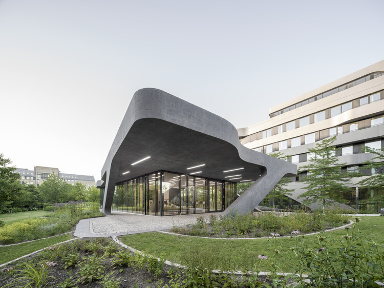 Павильон Университета ФОМ / J. Mayer H. Architects - Экстерьерная фотография