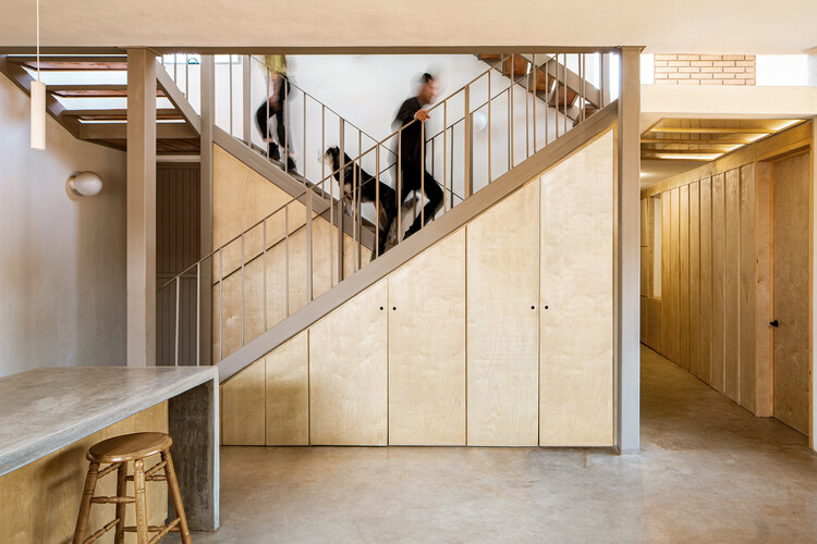 Estudiantes House / BRUTAL Taller de Arquitectura - Интерьерная фотография, лестницы, перила