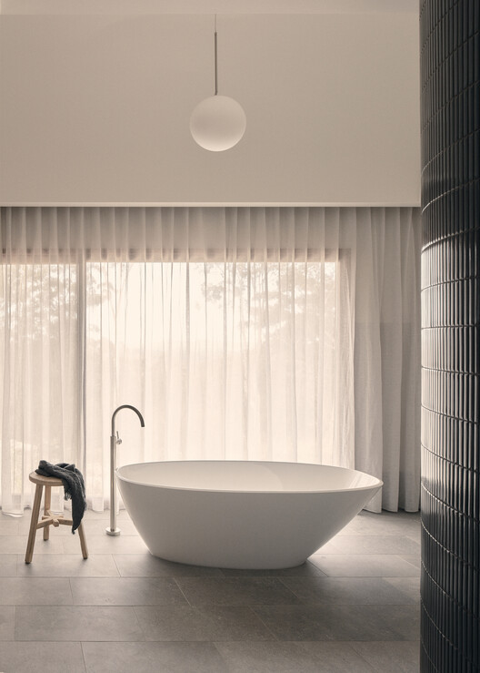 Australis House / Sealand Architects - Интерьерная фотография, Ванная, Ванна, Окна