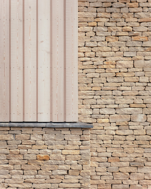 Cotswolds House / Oliver Leech Architects - Экстерьерная фотография, окна, кирпич