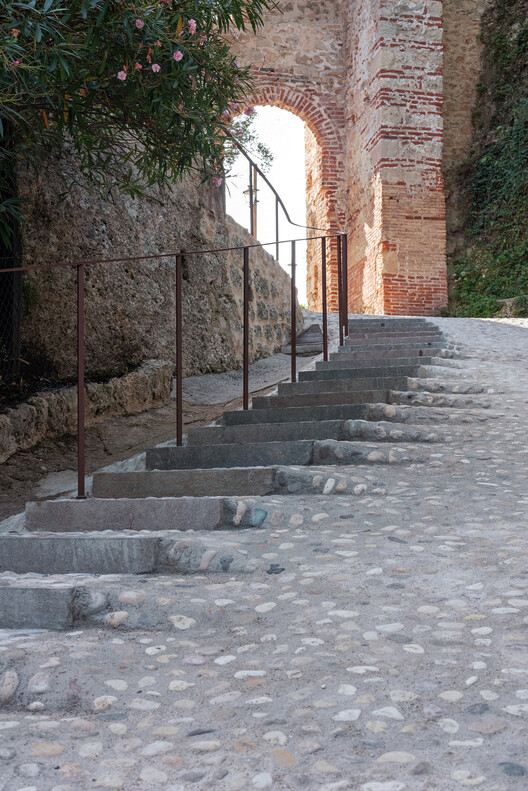 Portello Colmarion Restoration / Studio Bressan - Экстерьерная фотография, лестницы