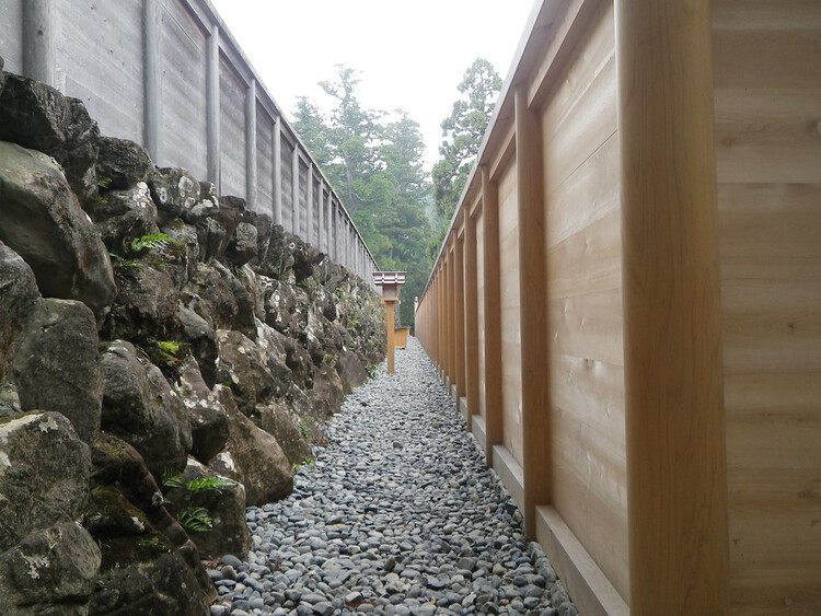 Вечная эфемерная архитектура Сикинен Сэнгу: японский храм перестраивается каждые 20 лет — изображение 6 из 8