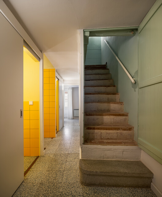 Ca la Francesa House Renovation / Hiha Studio - Интерьерная фотография, лестницы, перила