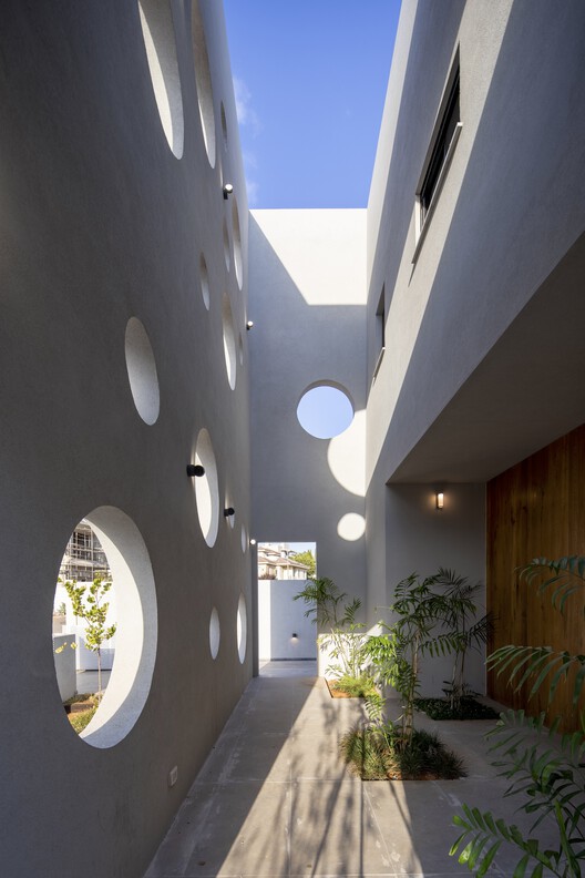 Swiss House / Dan & Hila Israelevitz Architects - Интерьерная фотография, Фасад