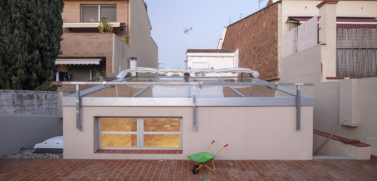 CB House / Alventosa Morell Arquitectes - Экстерьерная фотография, окна, фасад