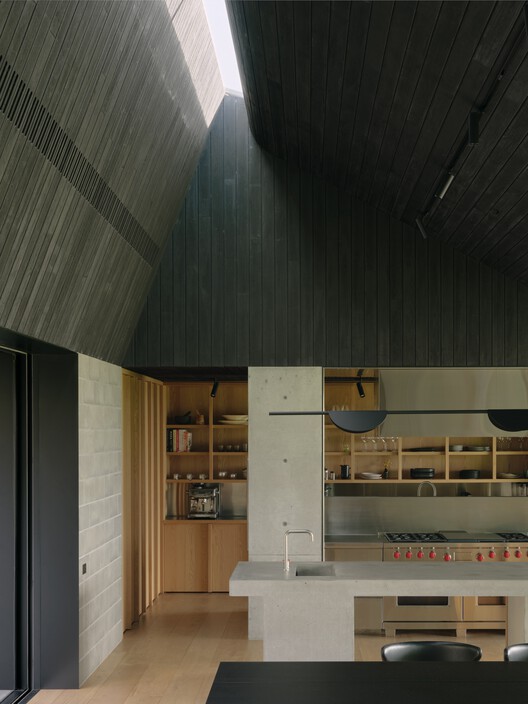 Merricks Farmhouse / Michael Lumby Architecture + Nielsen Jenkins - Интерьерная фотография, кухня, столешница