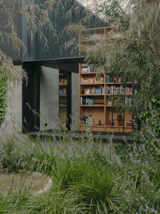 Фермерский дом Меррикс / Michael Lumby Architecture + Nielsen Jenkins - Экстерьерная фотография, окна, фасад