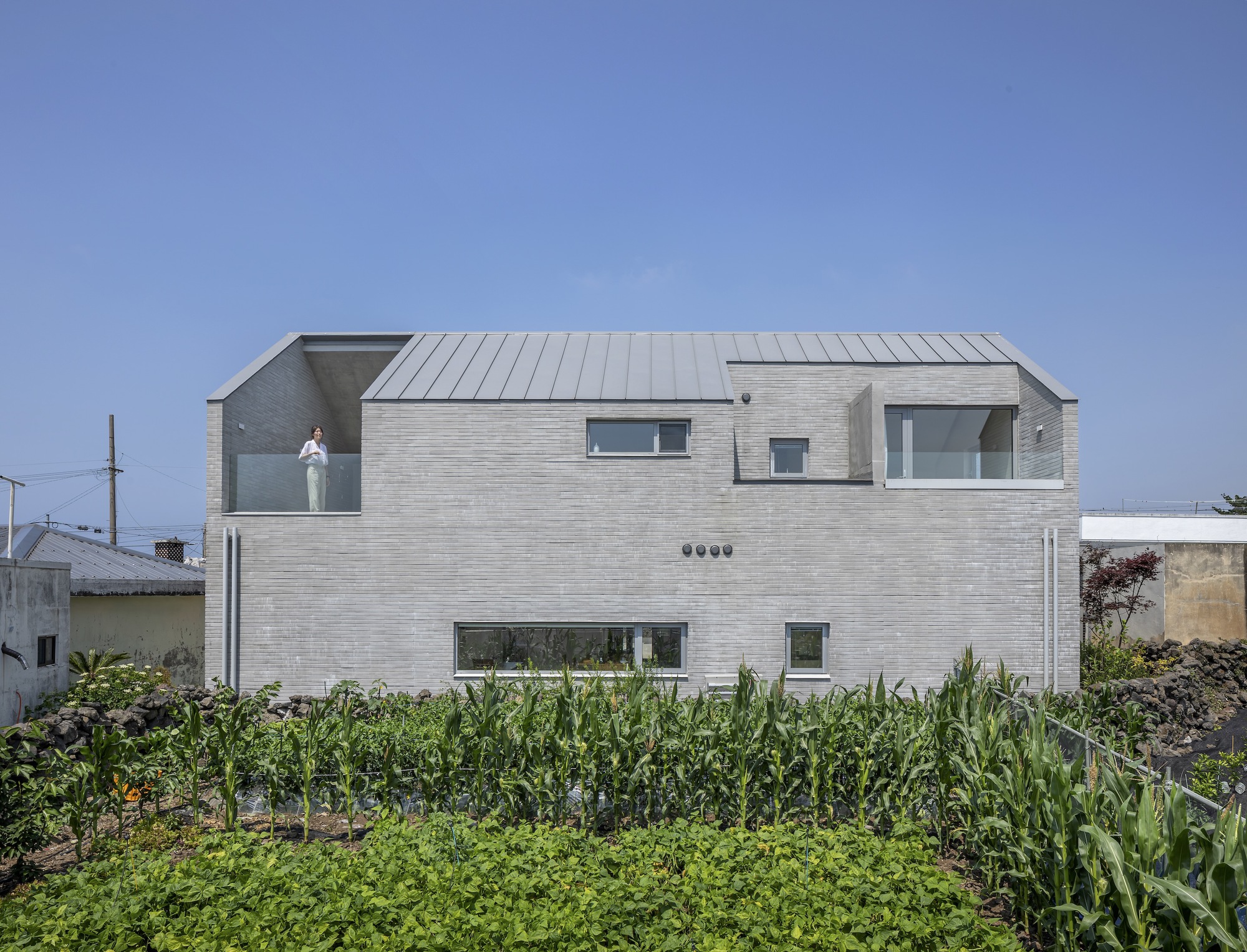 Aevol Craft Shop & House / O Architects Южная Корея