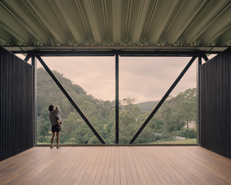 Художественный музей и мост Банданона / Kerstin Thompson Architects - Внутренняя фотография, дерево, балка, перила, палуба