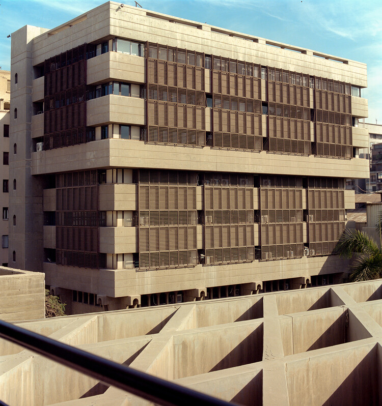 Общественный центр Джамиля в центре Каира: модернистская и мамлюкская архитектура, запечатленная Эбрахимом Бахаа Элдином — изображение 5 из 18