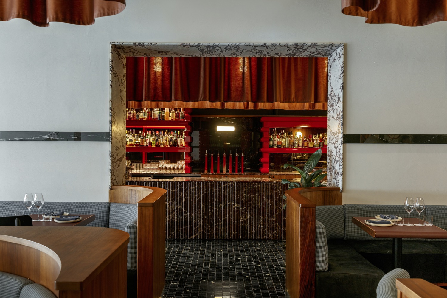Цвет в гостиничном дизайне: 20 интерьеров ресторанов, которые задают правильный тон