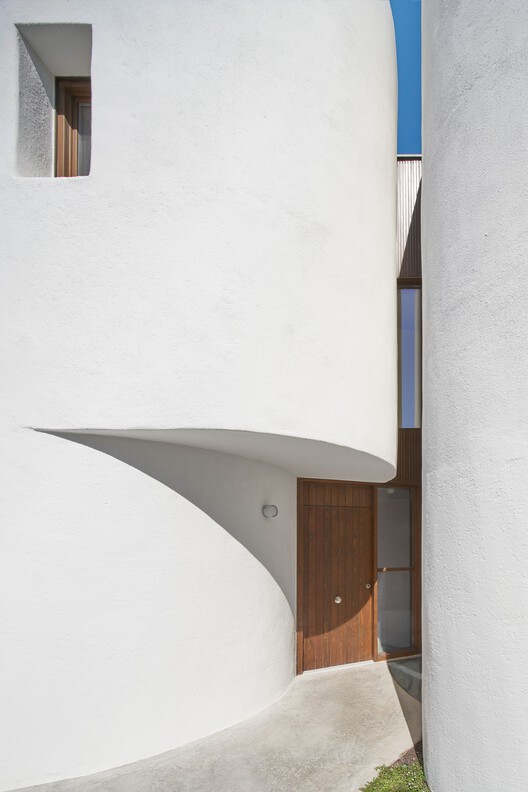 Llor House / Jorge Vidal Studio - Интерьерная фотография, Окна