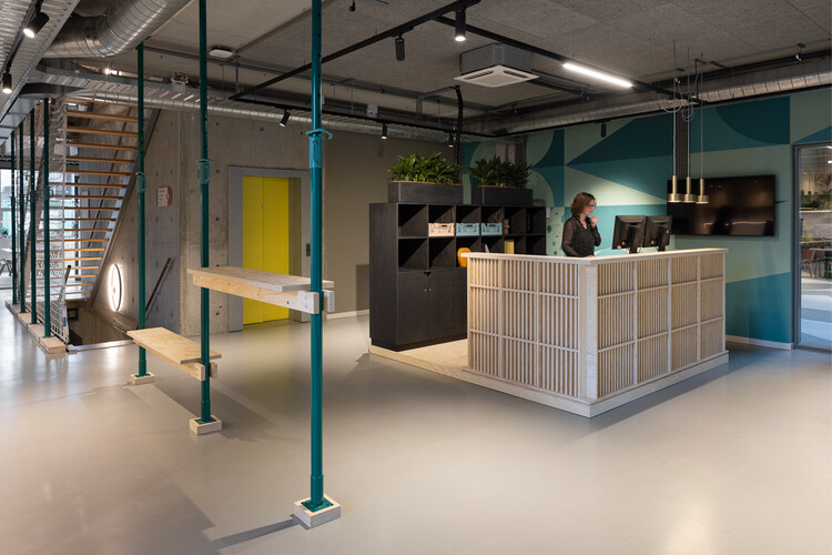 Brainport Human Campus: The Atelier / The Dutch Wave + Hal2 Projects - Интерьерная фотография, Кухня