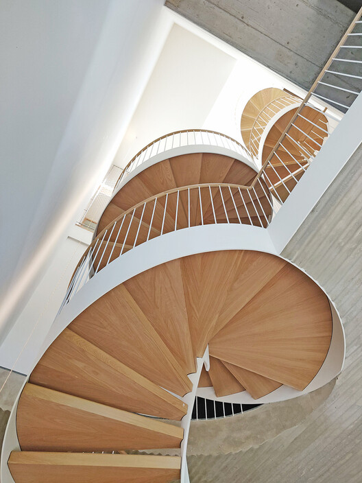 Дом Эрнандеса / Langarita Navarro Arquitectos - Интерьерная фотография, Лестницы
