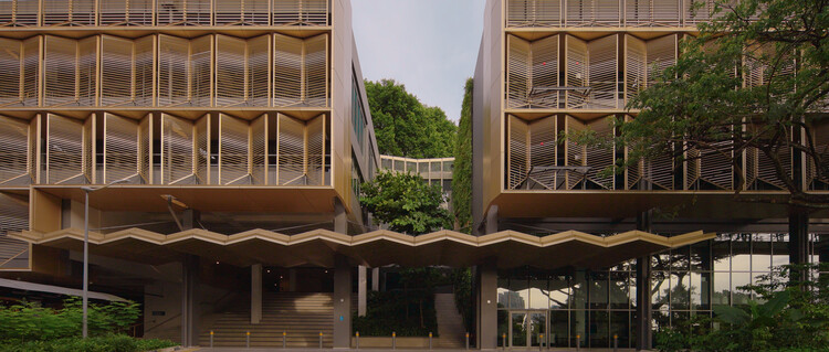 Новый архитектурный фильм, вдохновленный Уэсом Андерсоном, прославляет искусственную среду Сингапура — изображение 17 из 21