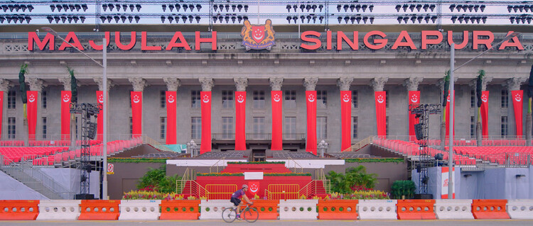 Новый архитектурный фильм, вдохновленный Уэсом Андерсоном, прославляет искусственную среду Сингапура — изображение 7 из 21