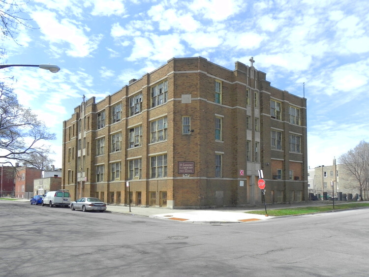 Фонд Theaster Gates Rebuild Foundation превращает начальную школу Святого Лаврентия в культурный центр Чикаго — изображение 2 из 5