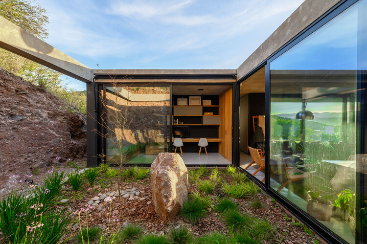 CR House / Arpon Arquitectura - Экстерьерная фотография, сад