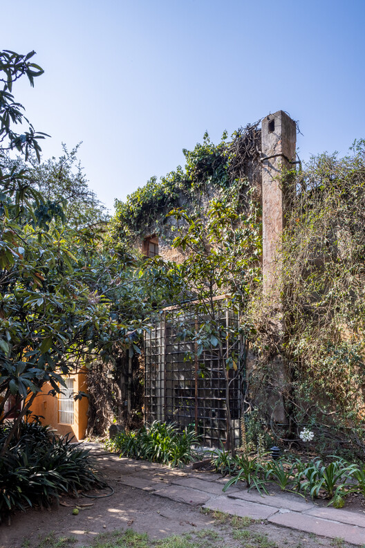 Классика AD: садовый дом Ортега / Луис Барраган - экстерьерная фотография