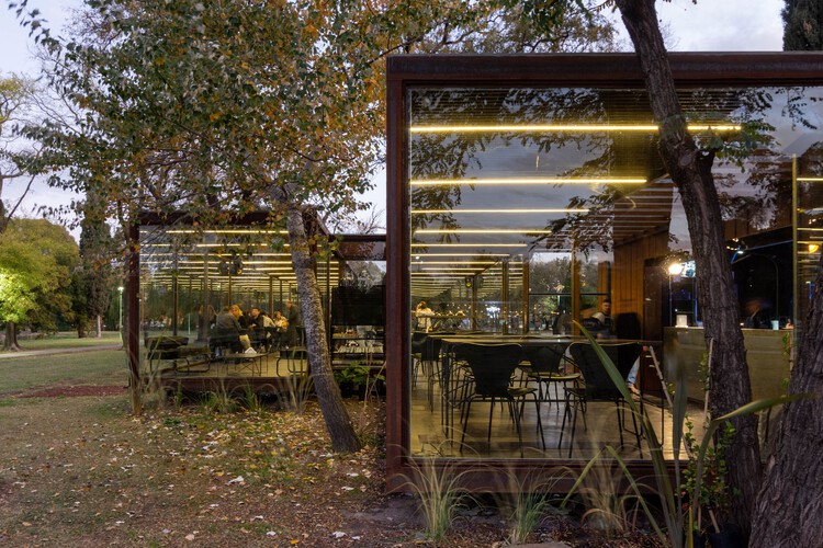 Павильон в парке Майо / BRA - Bernardo Rosello Arquitectura - Наружная фотография, сад, лес