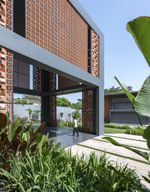 Manjodaya House / Ecumene Habitat Solutions - Экстерьерная фотография, Фасад