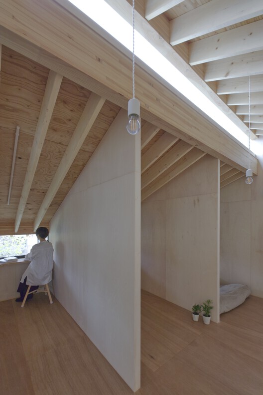 Дом в Ханцуки / Katsutoshi Sasaki + Associates - Интерьерная фотография, Балка, Перила