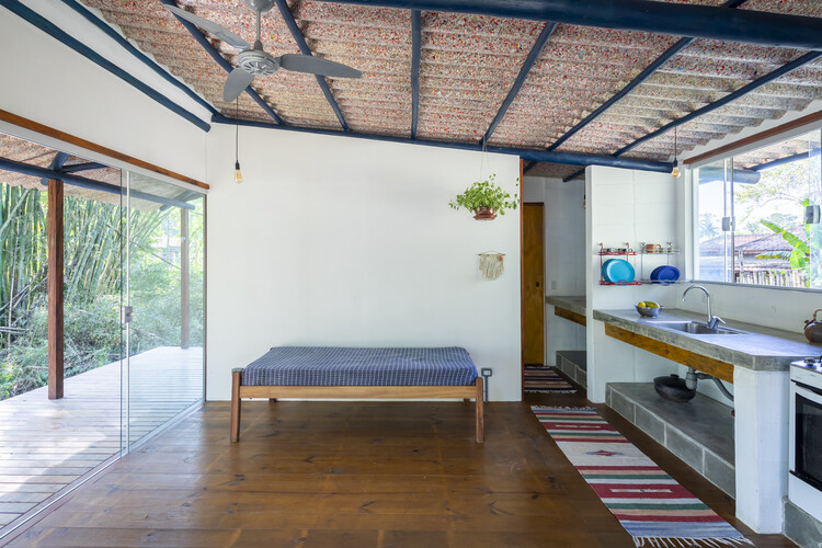 Casa Coriscão / Kiti Vieira Arquitetura - Интерьерная фотография, Спальня, Окна, Балка, Раковина