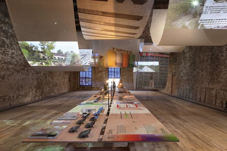 «Это люди, которые поддерживают жизнь зданий»: разговор с SO?, кураторами павильона Турции на Венецианской биеннале 2023 года — изображение 6 из 12