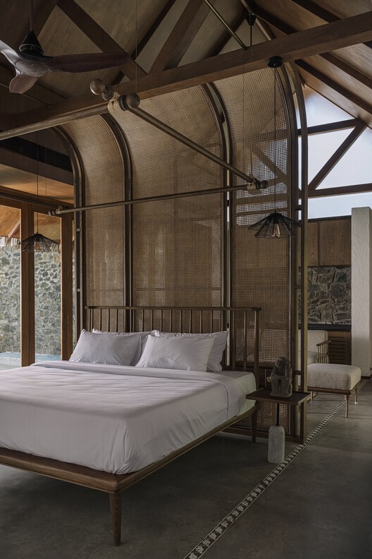 Maayaa Resort / aslam.sham architects - Интерьерная фотография, Спальня, Окна, Балка, Кровать