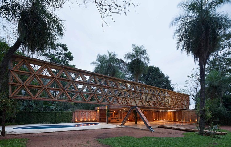 20 кирпичных домов, 20 лет современной архитектуры в Парагвае — изображение 45 из 61