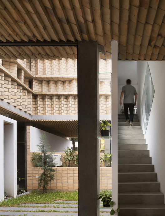 20 кирпичных домов, 20 лет современной архитектуры в Парагвае — Изображение 54 из 61