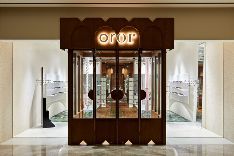 oror Store / NBDC - Интерьерная фотография, дверь, стул