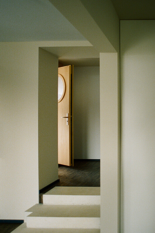 Дом с колонной / Architekturkollektiv filiale - Интерьерная фотография, Колонна