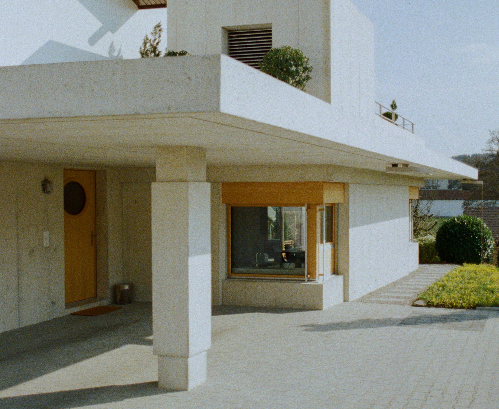 Дом с колонной / Architekturkollektiv filiale