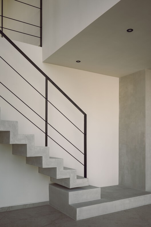 Manté Apartments / Esencial Studio - Интерьерная фотография, лестницы, перила