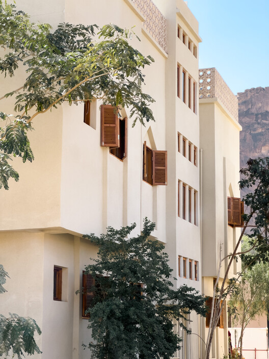 Oasis View Rentals / Elie Metni Architects - Экстерьерная фотография, окна, фасад