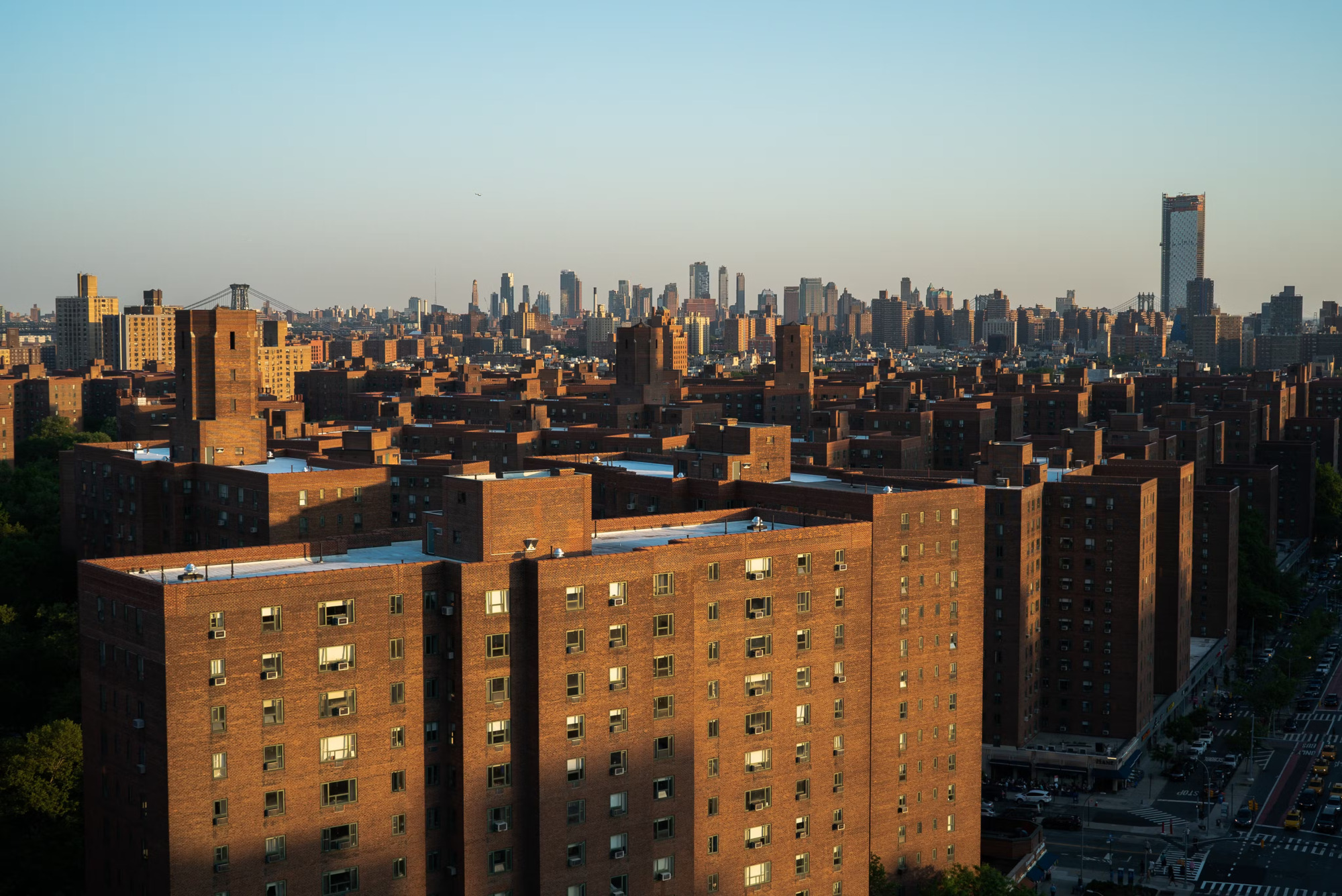 Адаптивное городское регулирование: переход к изменениям в доступном жилье, инфраструктуре и устойчивом развитии в США