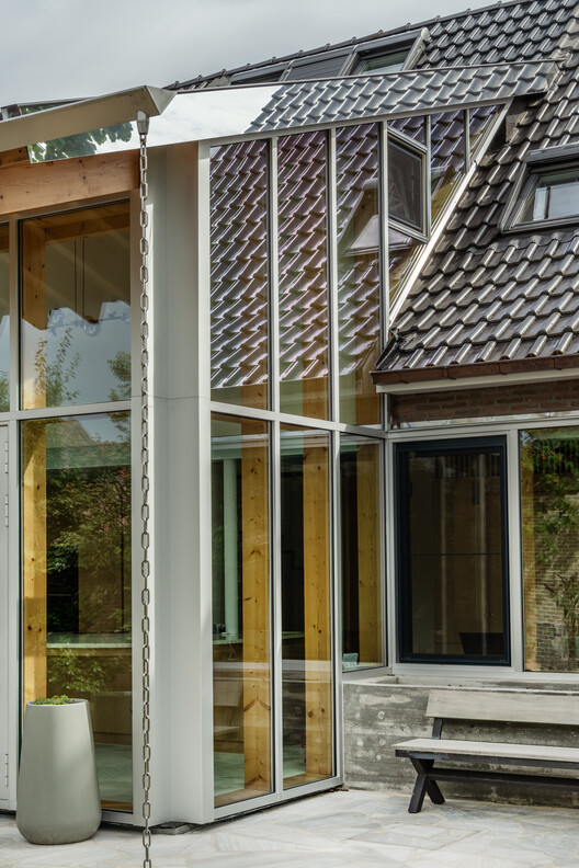 Вилла ABC / Objekt Architecten - Фотография интерьера, окна, фасад, колонна, балка
