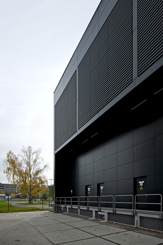 Энергетическая установка Umspannwerk Sellerstrasse / Heide & von Beckerath - Фотография экстерьера, фасад, окна