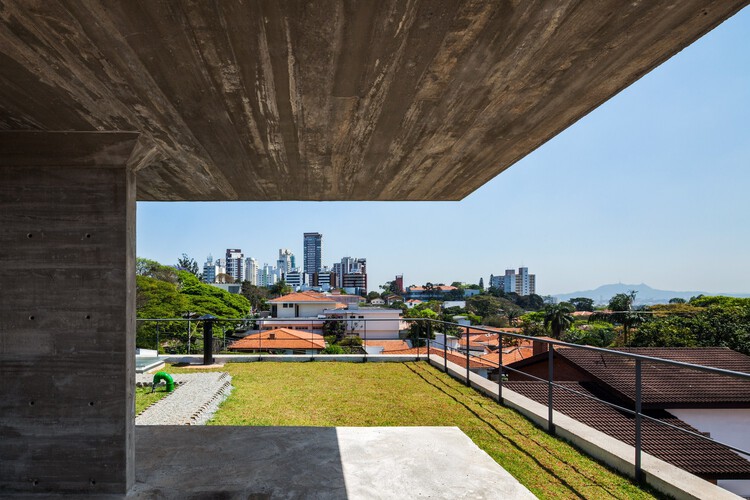 Бразильские дома с полезными плитами — изображение 9 из 11