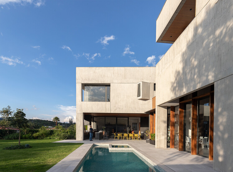 Fragmento House / Diez + Muller Arquitectos - Фотография Экстерьера, Фасад, Окна