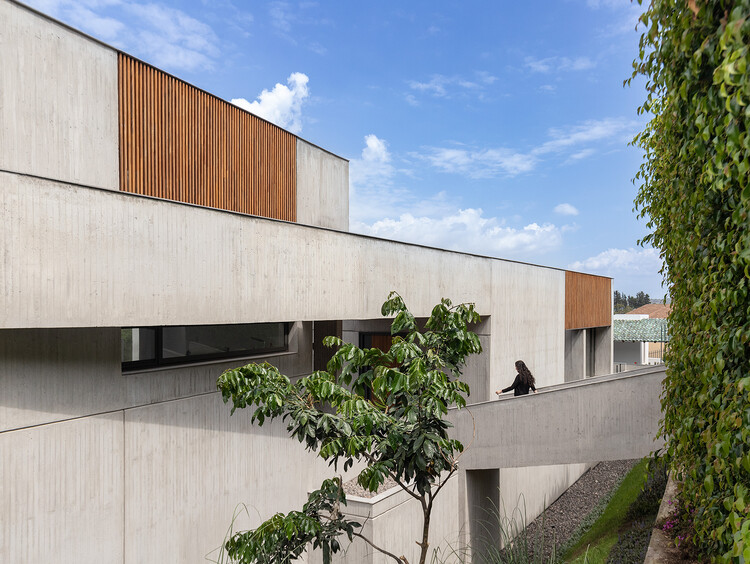 Fragmento House / Diez + Muller Arquitectos - Фотография экстерьера, фасад