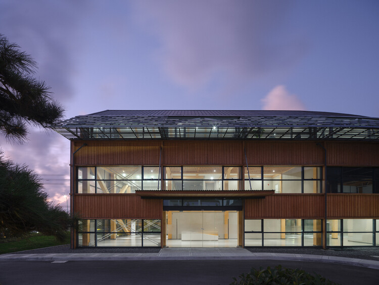 Центр исследований и дизайна деревянных конструкций Дафэн / CATS - Фотография экстерьера, двери, фасад