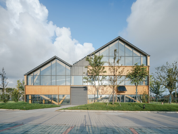 Центр исследований и дизайна деревянных конструкций Дафэн / CATS - Фотография экстерьера, фасад