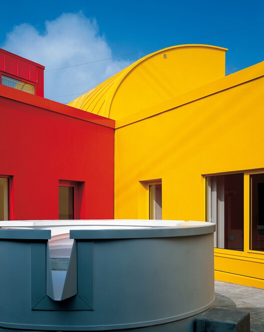 Цвет в архитектуре как мощный инструмент коммуникации – изображение 6 из 8