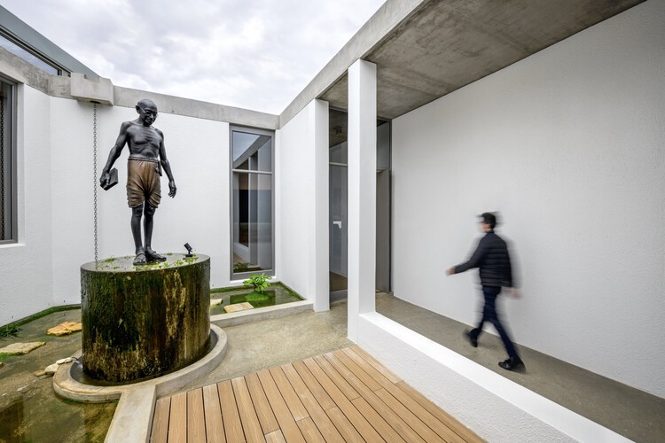 Дом и галерея Куншуйс / Strukt Architects - Фотография интерьера
