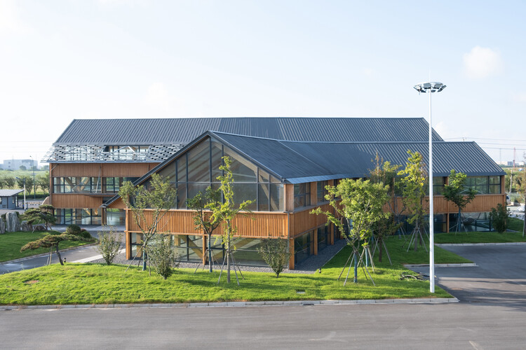 Центр исследования и проектирования деревянных конструкций Дафэн / CATS - Фотография экстерьера, окна
