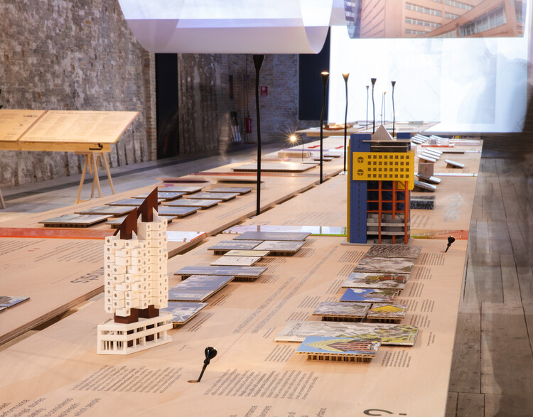 «Это люди, которые поддерживают жизнь зданий»: в разговоре с SO?, кураторами павильона Турции на Венецианской биеннале 2023 года — изображение 3 из 12